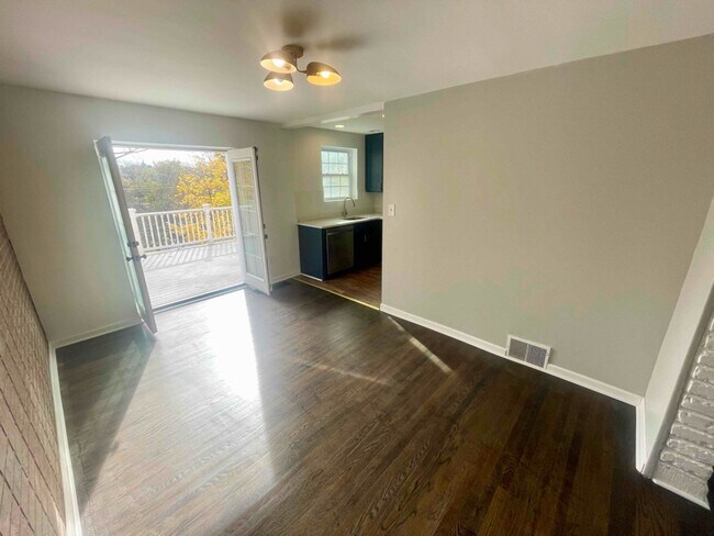 Foto del edificio - 3926 Stratford Rd