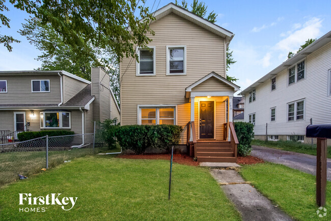 Building Photo - 709 Porter St