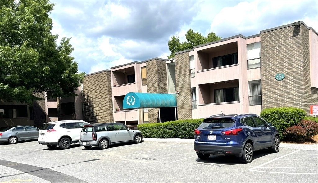 62 Shrewsbury Green Dr Unit E, Shrewsbury, MA 01545 Condo for Rent in Shrewsbury, MA