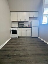 Building Photo - 2419 S 62nd St