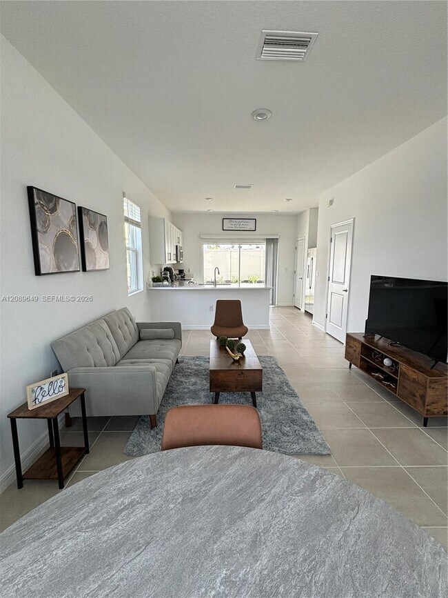 Foto del edificio - 8768 Daybreak St