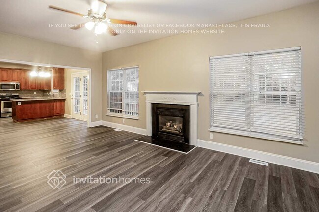 Foto del edificio - 16100 Epiphany Ct