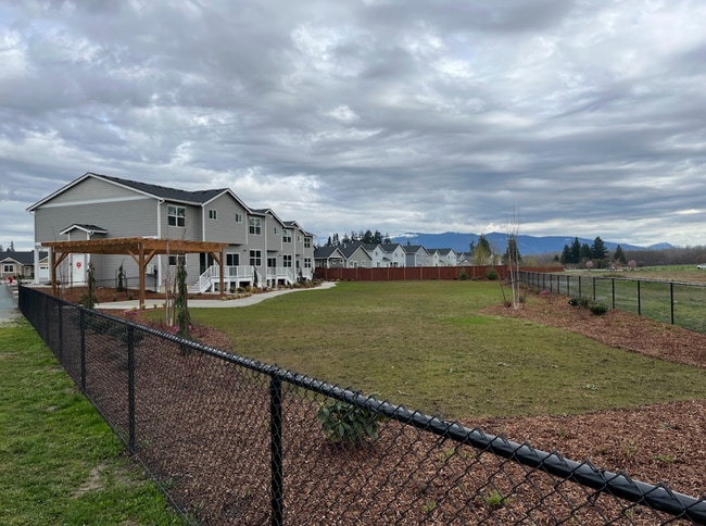 Building Photo - 2 Story Duplex | Available Now!
