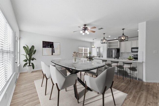 Foto del edificio - 4423 Garden Ridge Ct