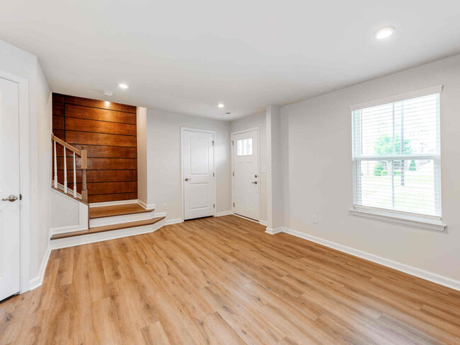 Building Photo - 10756 Overlook Mountain Dr