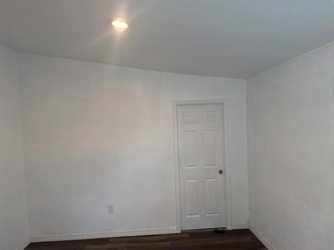 Foto del edificio - 8708 N Edison Ave