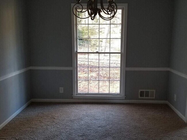 Foto del edificio - 4077 Linda Ln SW