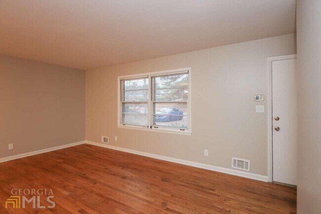 Foto del edificio - 3463 Aztec Rd