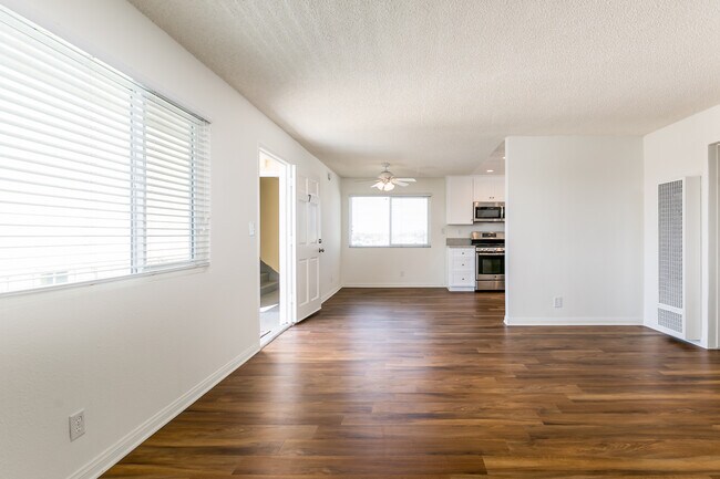 Foto del edificio - 2616 Mathews Ave