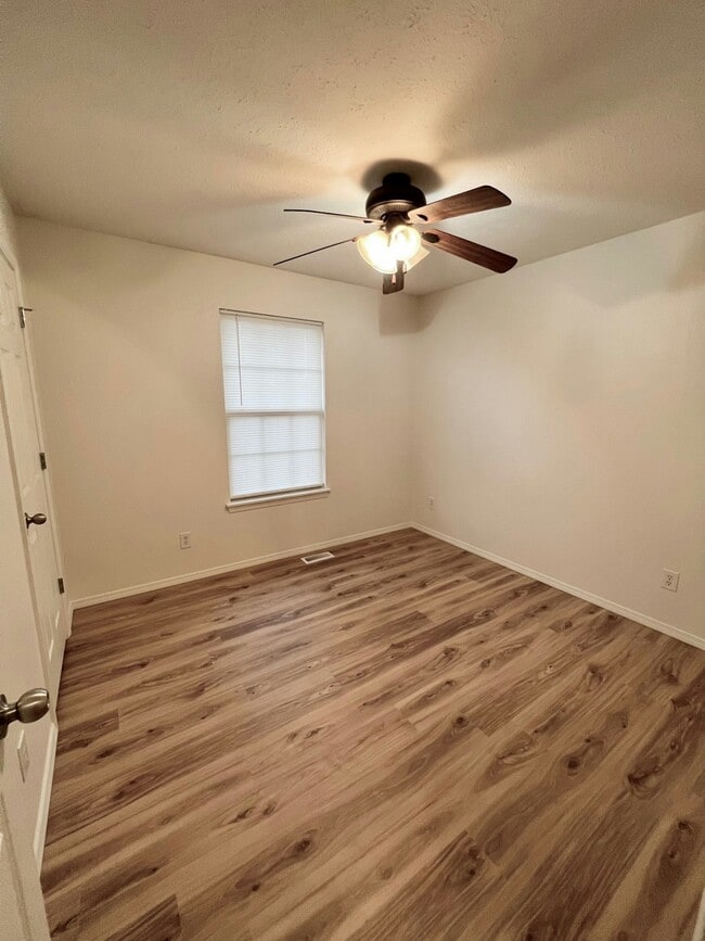 Building Photo - 1018 N 25th St