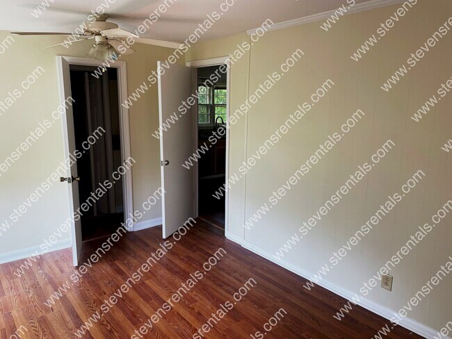Foto del edificio - 425 Hall St