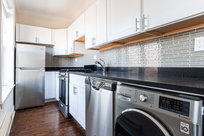 Foto del edificio - 923 W Waveland Ave