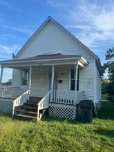 Building Photo - 917 W King St