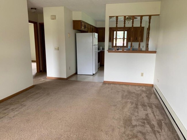 Building Photo - 4761 Sandy Lake Rd, Rootstown, OH 44272