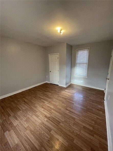 Foto del edificio - 456 Woodlane Ave