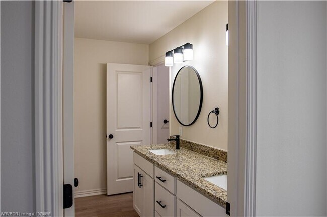 Foto del edificio - 9108 Brookstone Pl