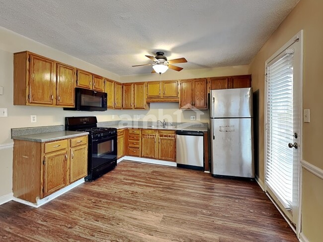 Building Photo - 34 Bell Ct