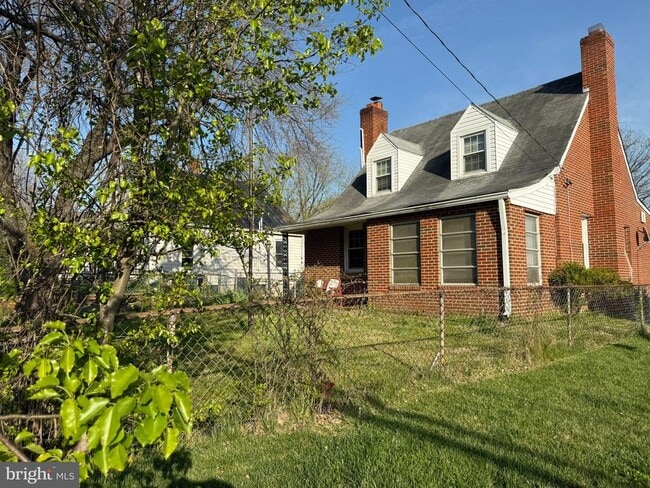 Building Photo - 13769 Travilah Rd
