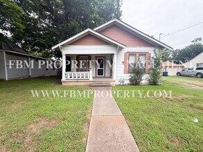 Building Photo - 205 W Gilmer St