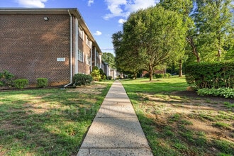 Building Photo - 211 Crocker Dr