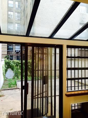Building Photo - 4 br, 2 bath  - 265 W 93rd St