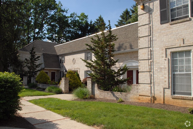 Building Photo - Chateau d'Eden