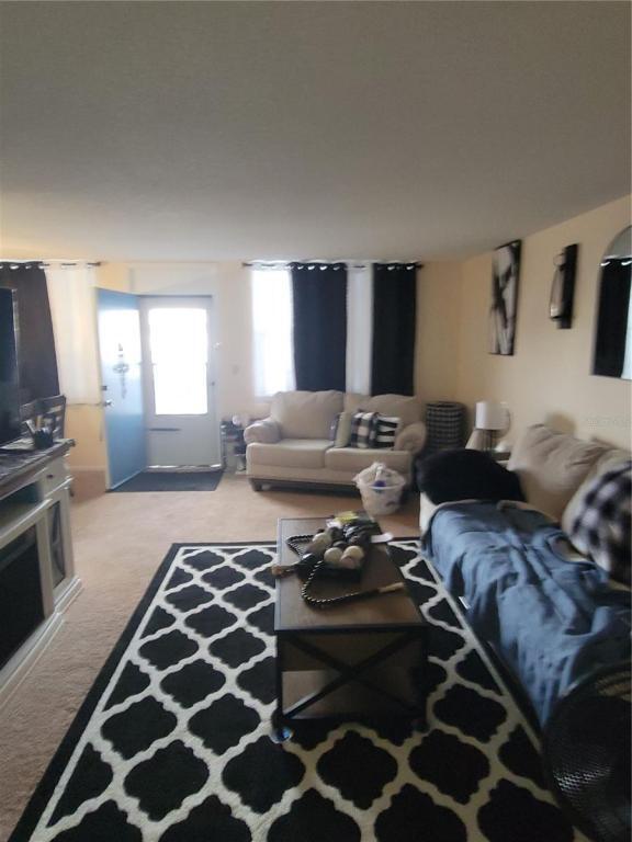 Foto del edificio - 4880 Locust St NE