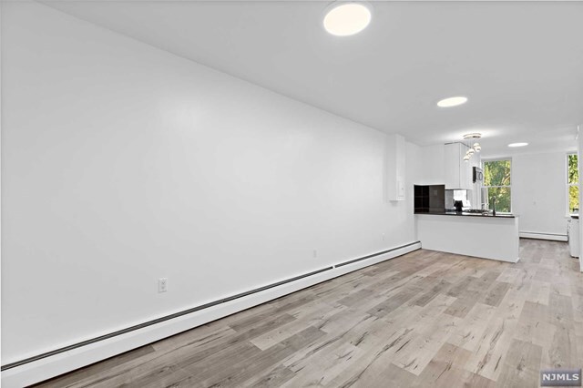 Foto del edificio - 115 Willow Ave