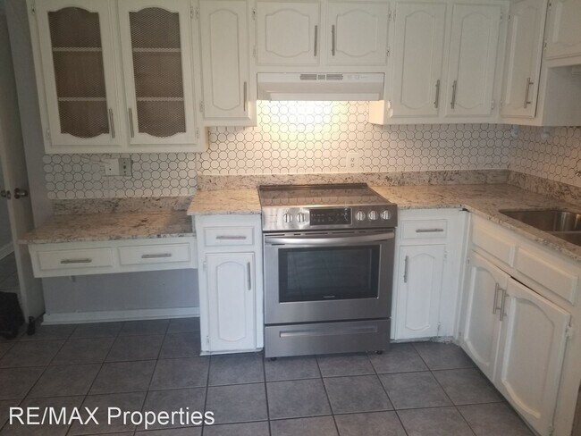 Building Photo - 2 br, 1.5 bath House - 12036 Coursey Blvd
