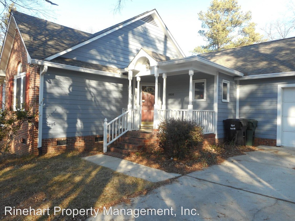 Building Photo - 1808 Shorewood Dr