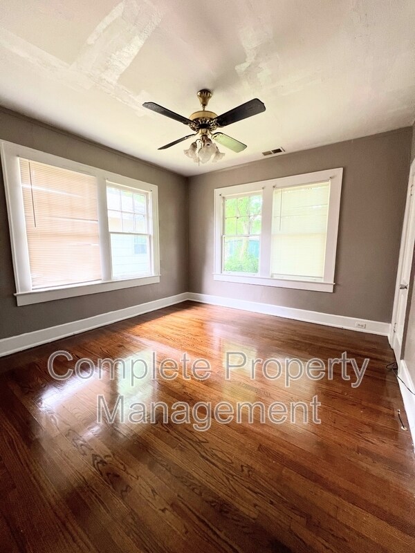 Building Photo - 2800 Avenue G