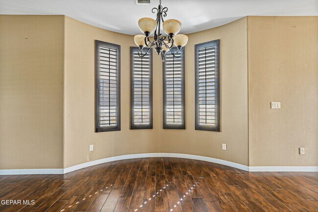 Building Photo - 3005 Cedar Creek