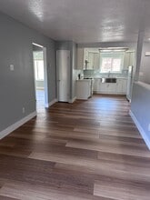 Building Photo - 34 W 7th St