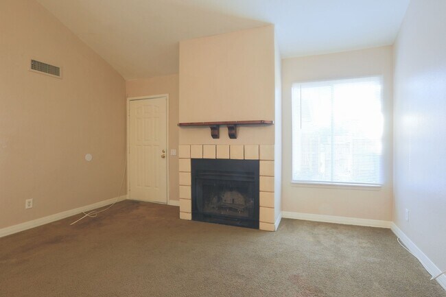Foto del edificio - 4230 E Caballero Cir