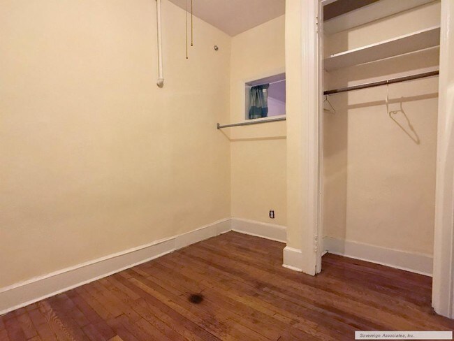 Building Photo - 527 W 113th St