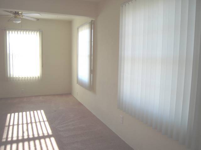 Foto del edificio - 2220-2222 Reo Drive