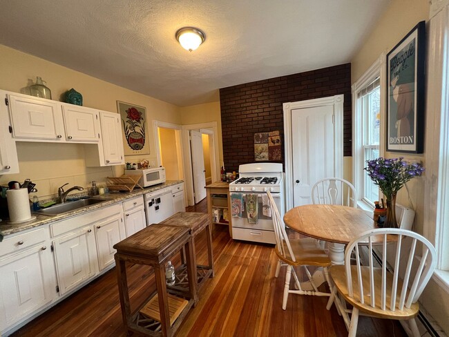 Photo - 2 Gilson Terrace Apartment