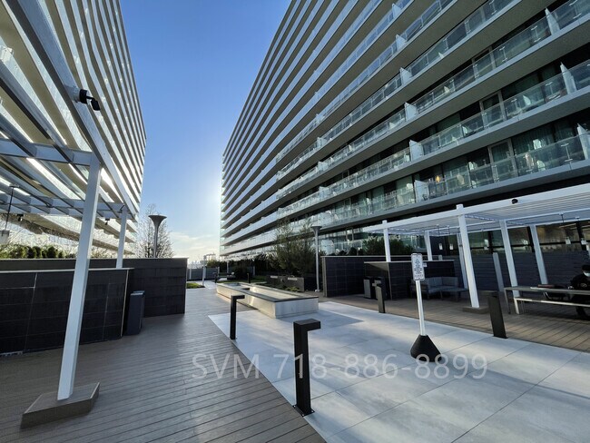 Foto del edificio - 13101 40th Rd