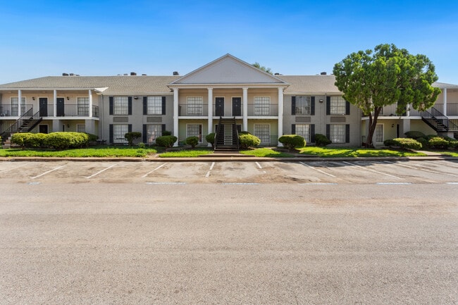 Foto del edificio - Town Park Apartments