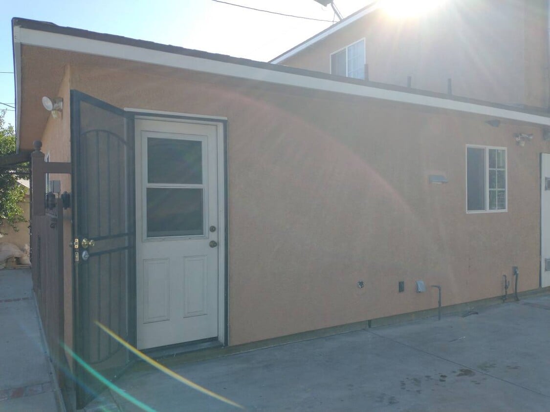 Foto principal - 106 S Sunol Dr