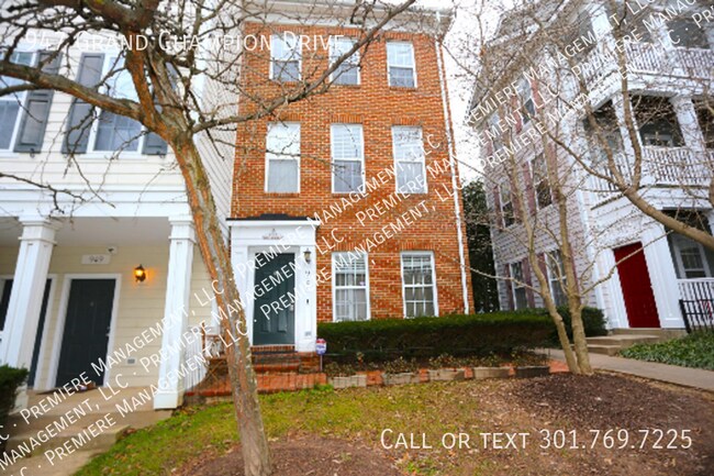 Foto del edificio - BEAUTIFULLY DESIGNED 3 BED/3BATH KING FARM...
