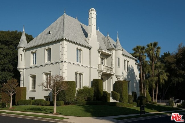 Building Photo - 6063 Scenic Ave