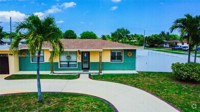 Building Photo - 3151 SW 37th Ave