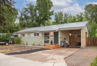 Building Photo - 2604 Columbine Dr