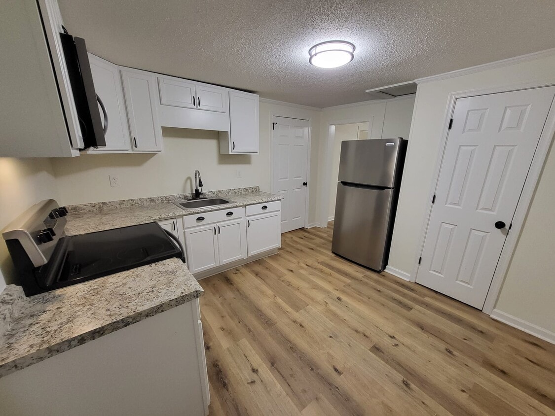 121 Liberty Dr, Thomasville, NC 27360 House Rental in Thomasville, NC