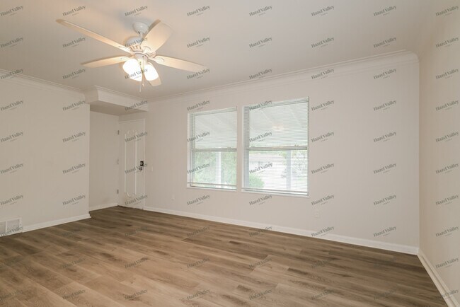 Building Photo - 11154 Landseer Dr