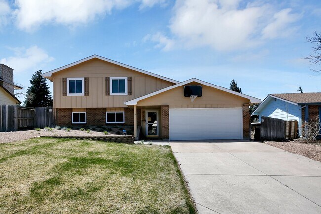 Foto del edificio - 5155 Wagon Master Dr