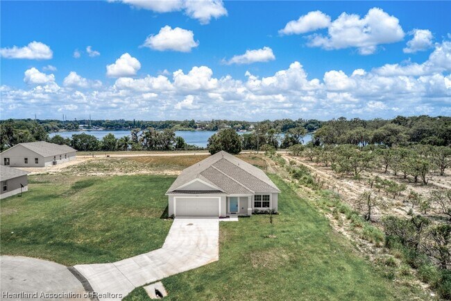Building Photo - 1333 Kestrel Ct