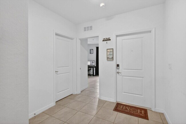Foto del edificio - 4954 Armina Pl