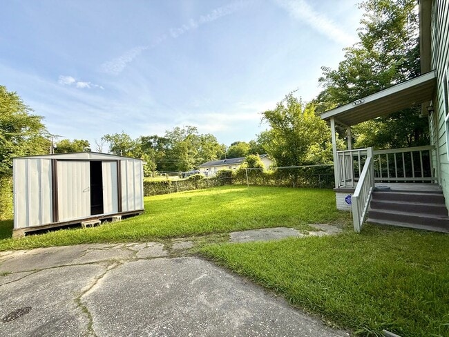 Building Photo - Charming 3BR House in Columbus